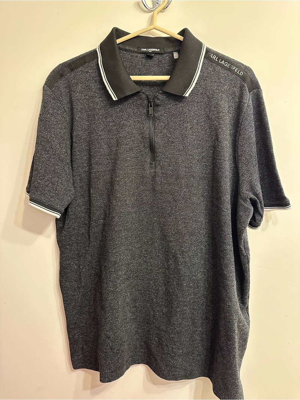 Karl Lagerfeld Paris Men’s XL Half Zip Polo Shirt Gray Designer Short Sleeve